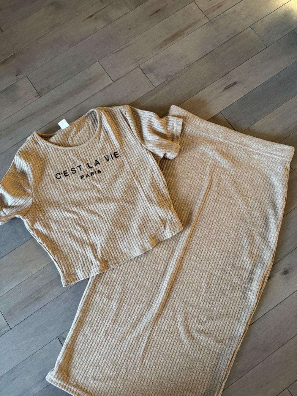'C'EST LA VIE PARIS' Ribbed Knit Tee and Skirt Set in Beige